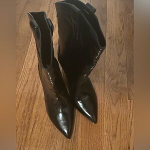 New Western flair bootie